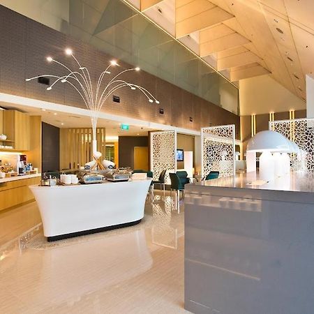 Отель Ambassador Transit Lounge Terminal 2 Сингапур Экстерьер фото